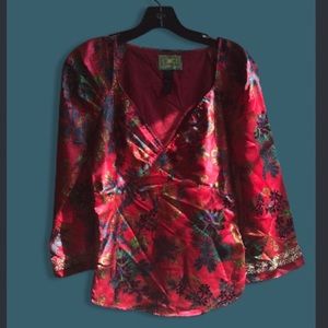 Tracy Porter side zip red floral blouse. NWOT